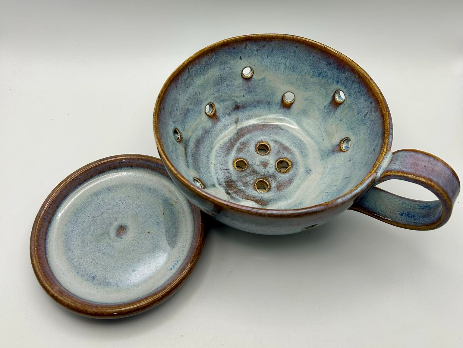 Berry Bowl w/ Dish in Big Rock Candy - Image 4