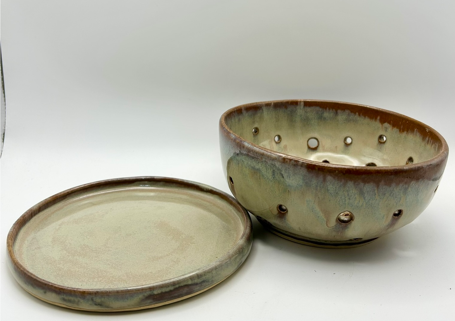 Berry Bowl w/ Dish in Rustic Pearl - Image 3