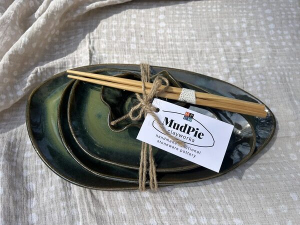 Pebble Plate Set in Turtleback Green