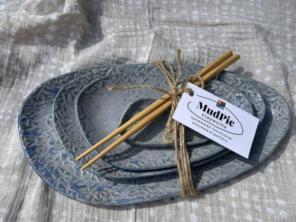 Pebble Plate Set w/ Vines in Periwinkle