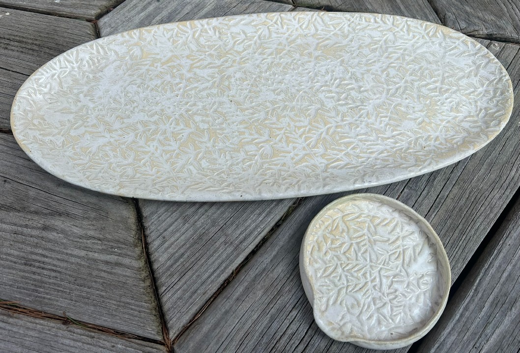 Vine Embossed Serving Tray & Spoonrest Set in Winter White - Image 5