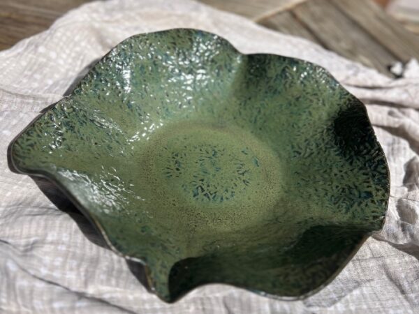 XL Wavy Serving Bowl w/ Vines in Turtleback