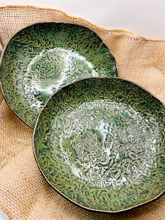 Vine Embossed Pasta Bowl Plate Set in Turtleback