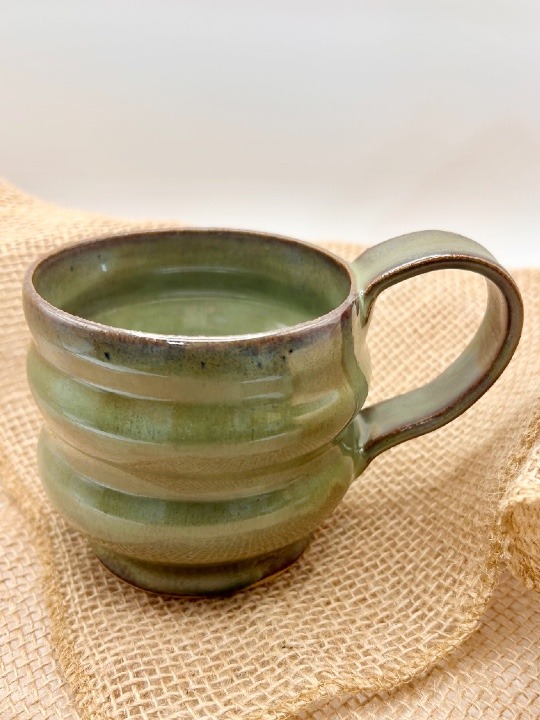 Bubble Mug Glazed in Olive
