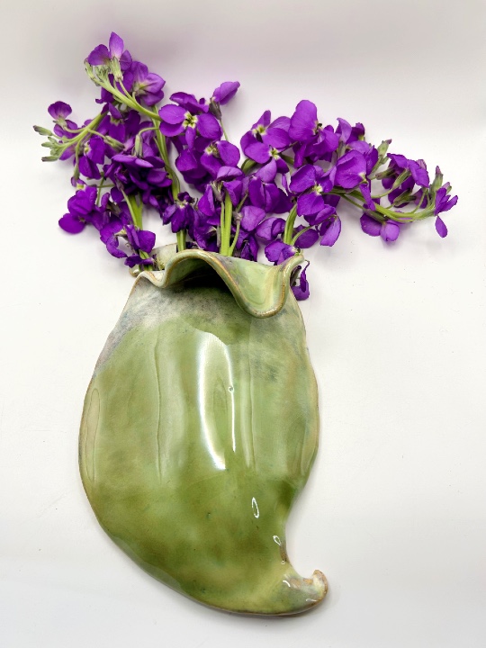 Smooth Wall Pocket in Spring Green