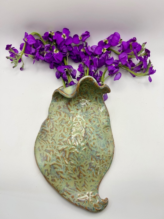 Vine Wall Pocket in Pearlescent Green