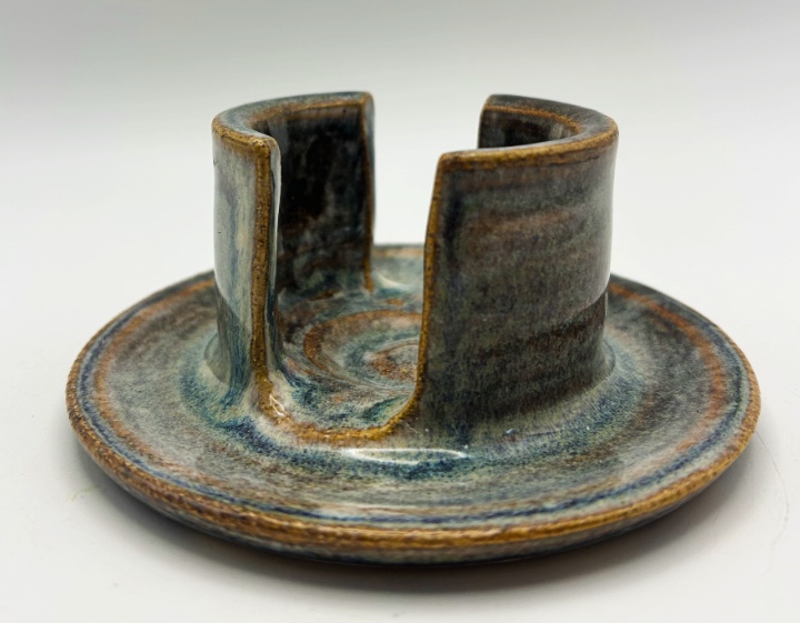 Sponge Holder glazed in Iron Lustre - Image 2